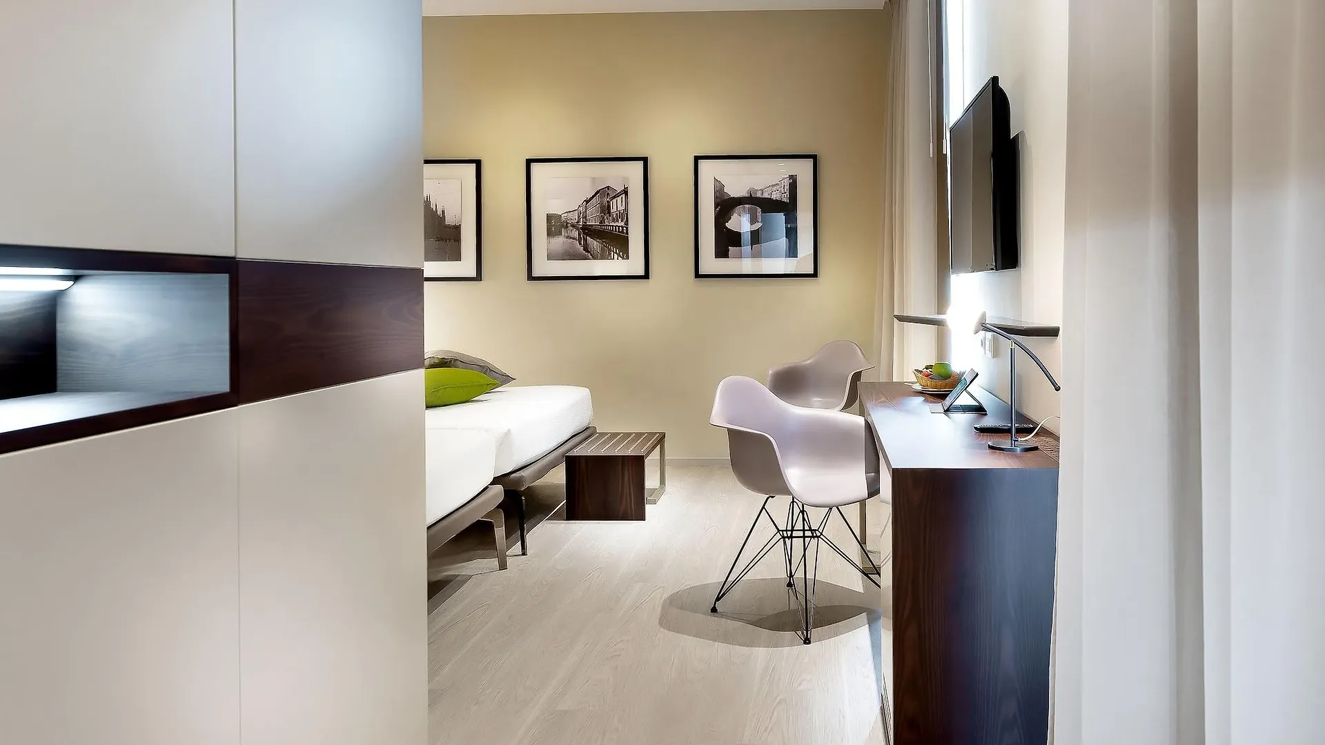 Hotel Canada Milan Italy