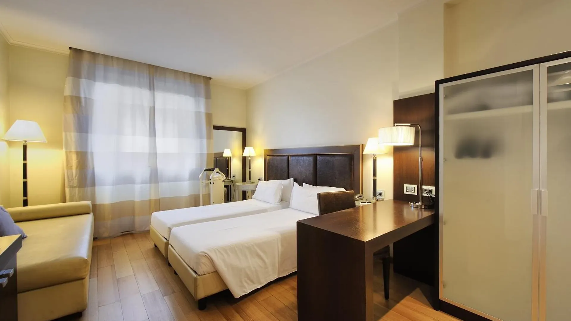 ***  Hotel Canada Milan Italy