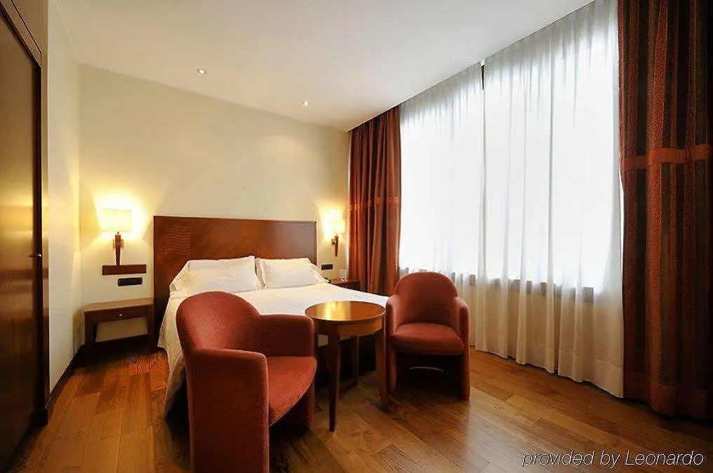 Hotel Canada Milan 3*,  Italy