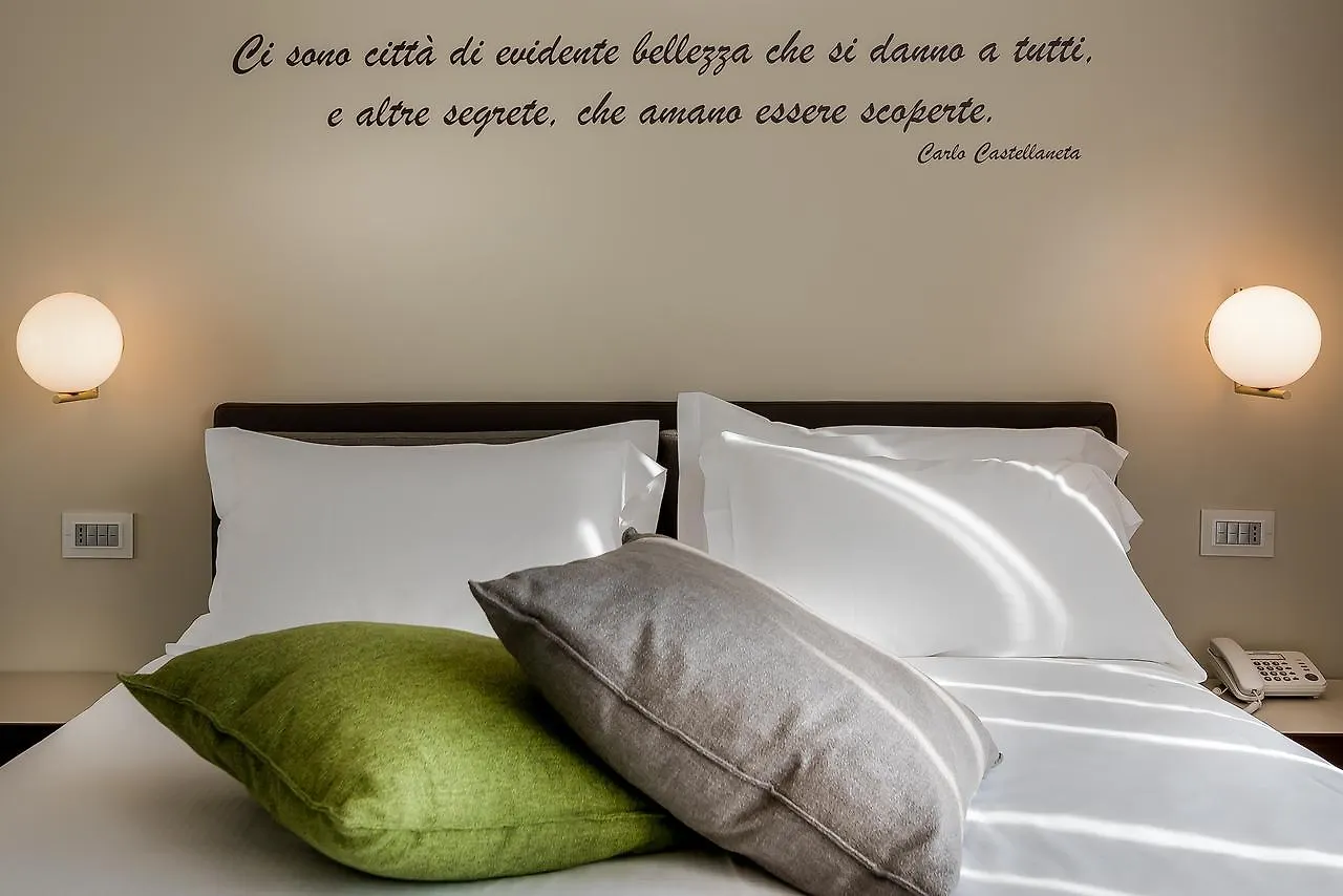Hotel Canada Milan 3*,