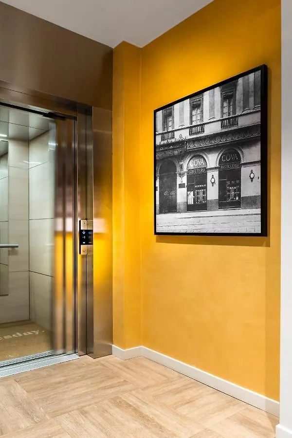 Hotel Canada Milan 3*,  Italy