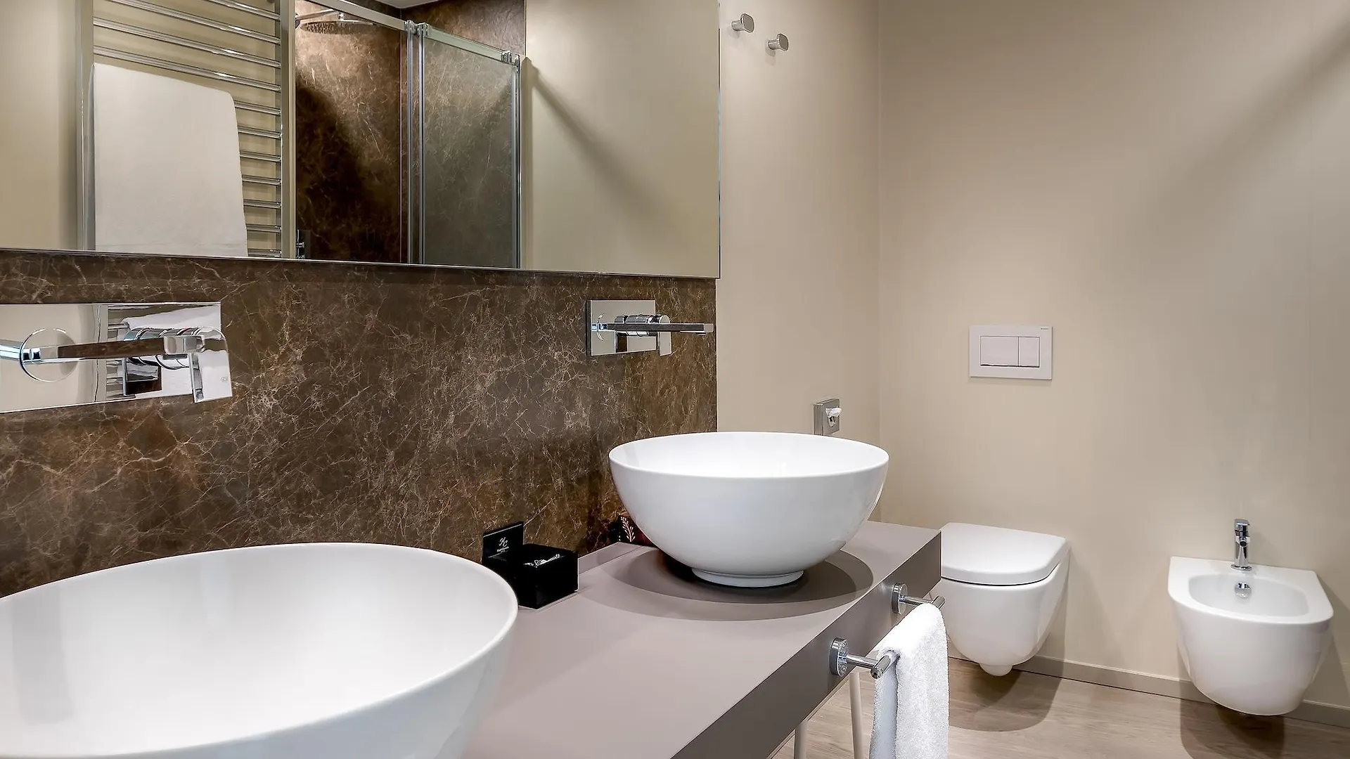Hotel Canada Milan Italy